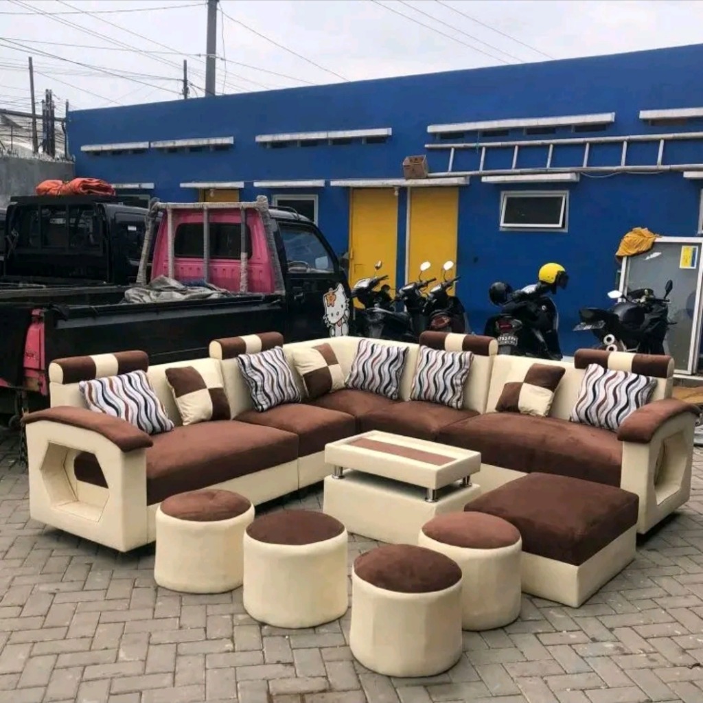 Sofa Eksklusif Sudut Jumbo U dan Puff Davinci Minimalis plus Meja